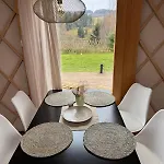 Luksusowy namiot Yurt In Be Bernartice