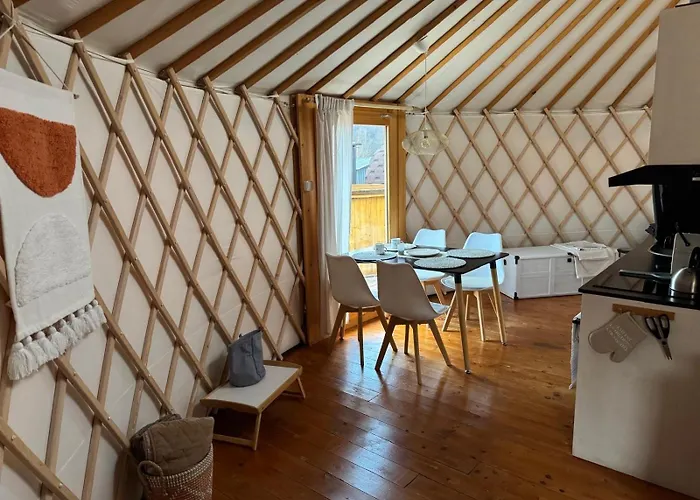 Luxussátor Yurt In Be Bernartice