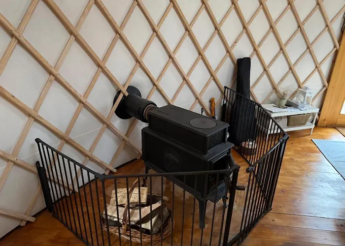 Yurt In Be Bernartice Οργανωμένο κάμπινγκ *